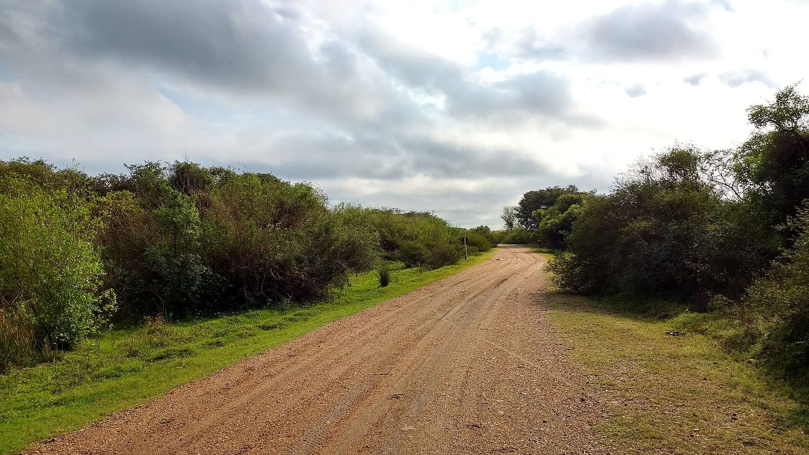 Gravel dirt road north of Bella Unión, Artigas Department, Uruguay